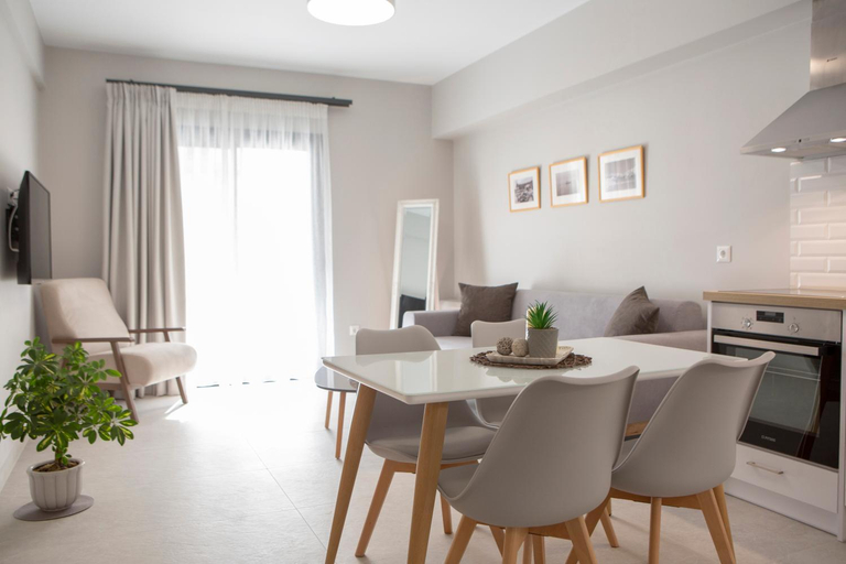 Others 5, The two apartments, Ionian Islands