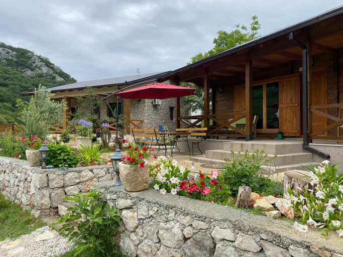Others 2, Guest House Mare
