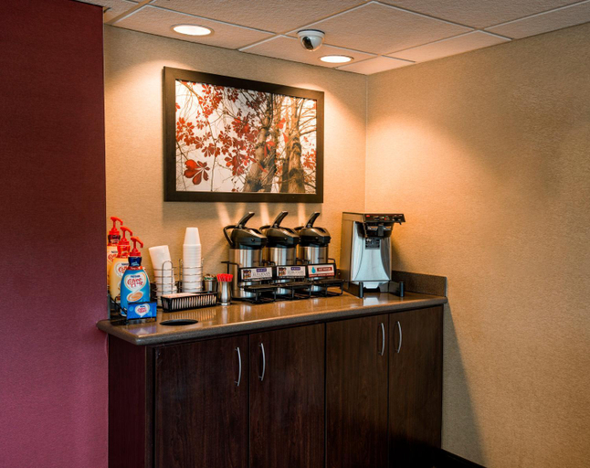 Food & Drinks 5, Red Roof PLUS+ Chicago - Naperville, Dupage