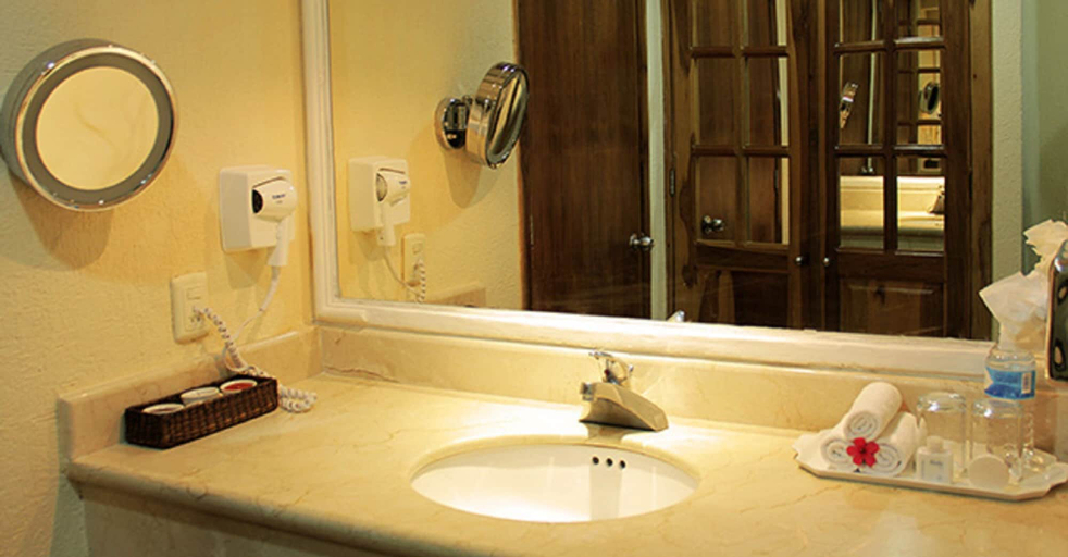 Bathroom 4, Hacienda Real del Caribe, Cozumel