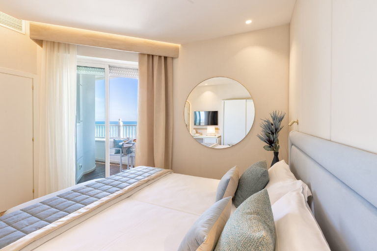 Bedroom 3, Tiffany's, Rimini