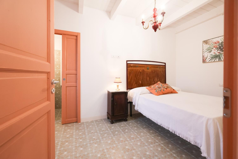 Others 2, Casa Il giuggiolo, Grosseto