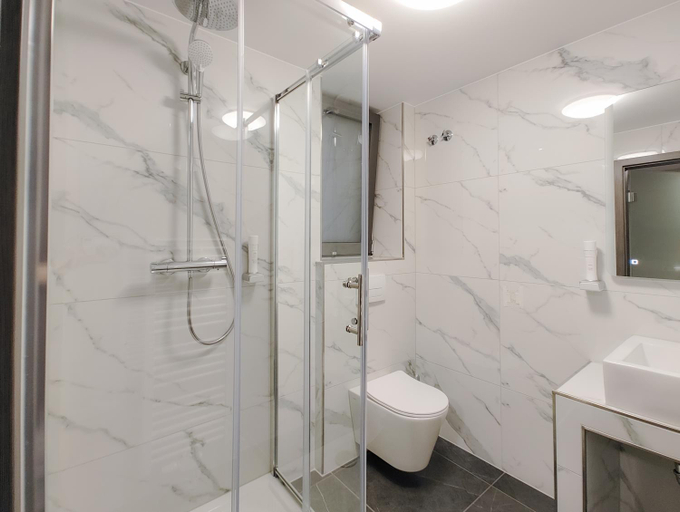 Bathroom 3, ASD Hotel, Esslingen