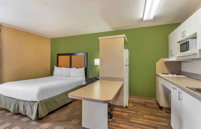 Bedroom 3, Extended Stay America Select Suites Chicago Downers Grove, Dupage