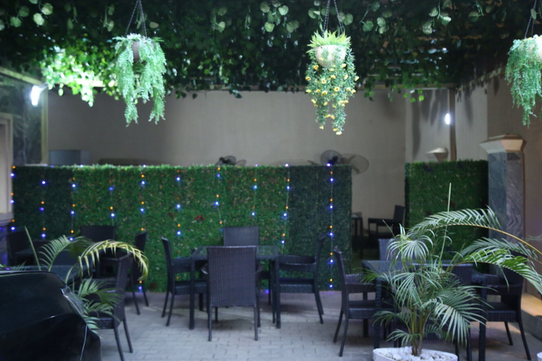Food & Drinks 3, Mo-House Hotels and Apartments, AbujaMun