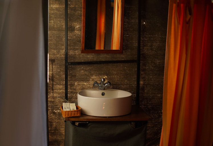 Bathroom 3, Big Game - Udawalawe by Eco Team, Thanamalvila