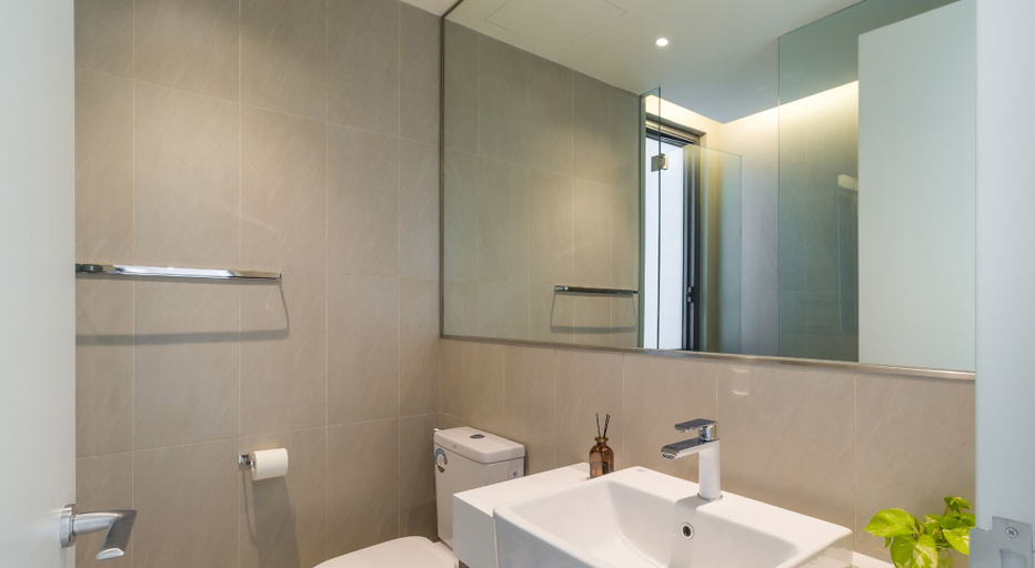 Bathroom 4, ViiA Residence Kuala Lumpur by Roam, Kuala Lumpur