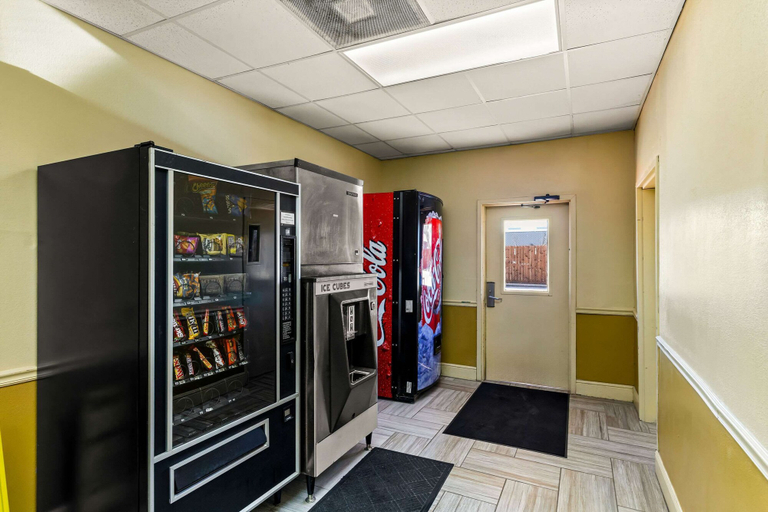Food & Drinks 5, Quality Inn Bay City TX, Matagorda
