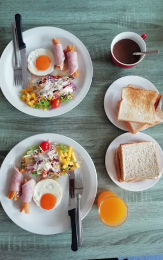 Food & Drinks 4, World cat hotel beach & resort, Bang Saphan