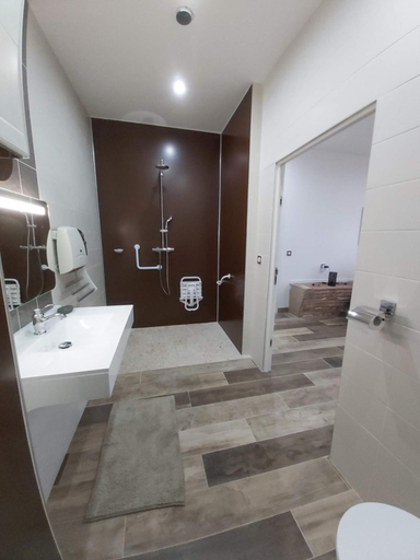 Bathroom 5, Domaine de Codeval, Haute-Garonne
