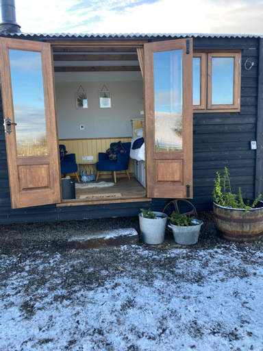 Silver Fern Glamping, Ceredigion