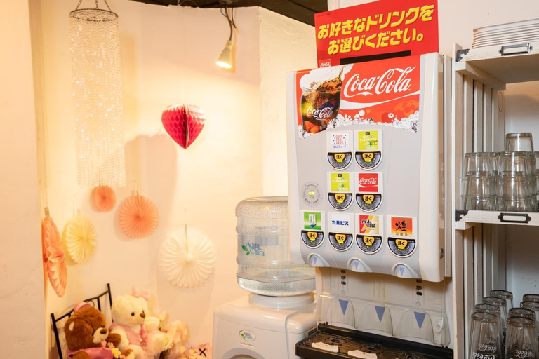 Food & Drinks