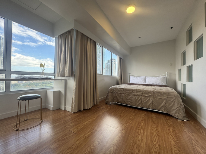 Bedroom 3, COZI modern loft suite at BGC, Taguig