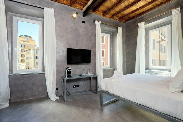 Bedroom 4, House of Mamas, Roma