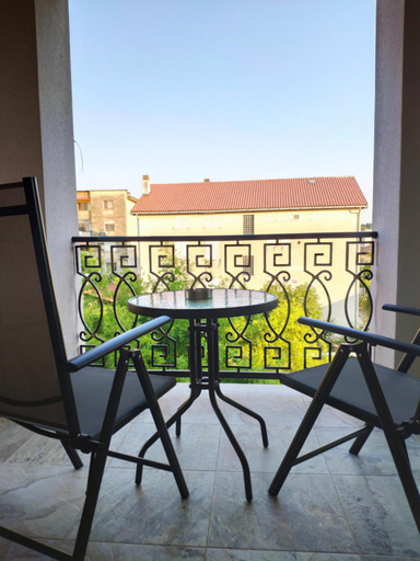Others 5, Hotel TREVA, Shkodrës