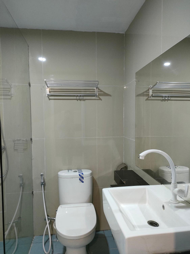 Bathroom 9