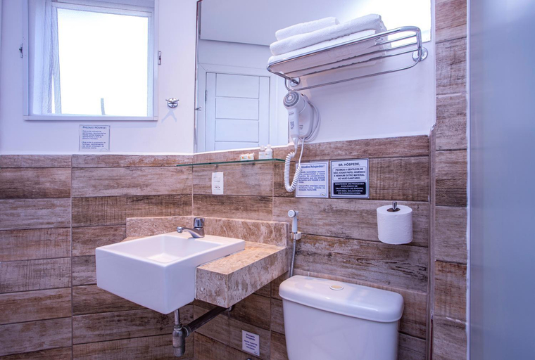 Bathroom 5, Ciribai Praia Hotel, São Sebastião