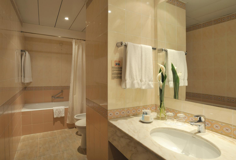Bathroom 5, Pestana Miramar Garden & Ocean Hotel , Funchal