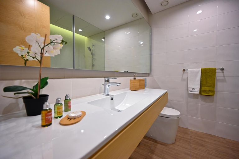 Bathroom 15
