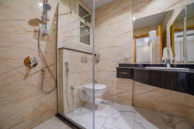 Bathroom 5, Platinum Coast Hotel Apartments, Fujairah