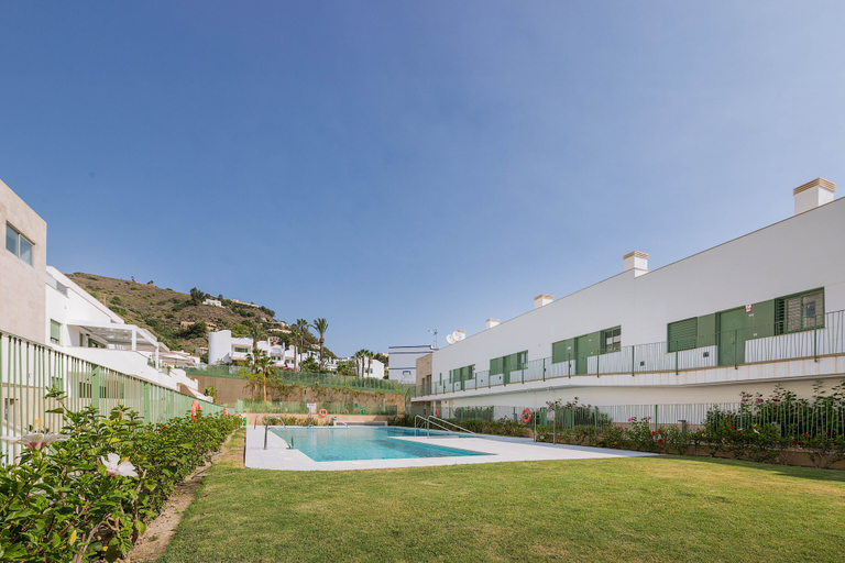 Exterior & Views 2, El Sarmiento Beach Apartment, Almería