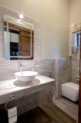 Bathroom 5, RoRi Private Luxury Villas, Kusini