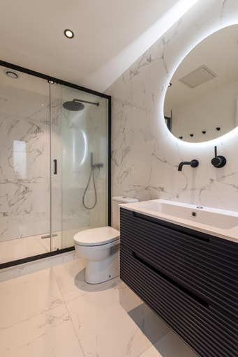 Bathroom 5, Studios Le Medicis vue Seine, Seine-Maritime