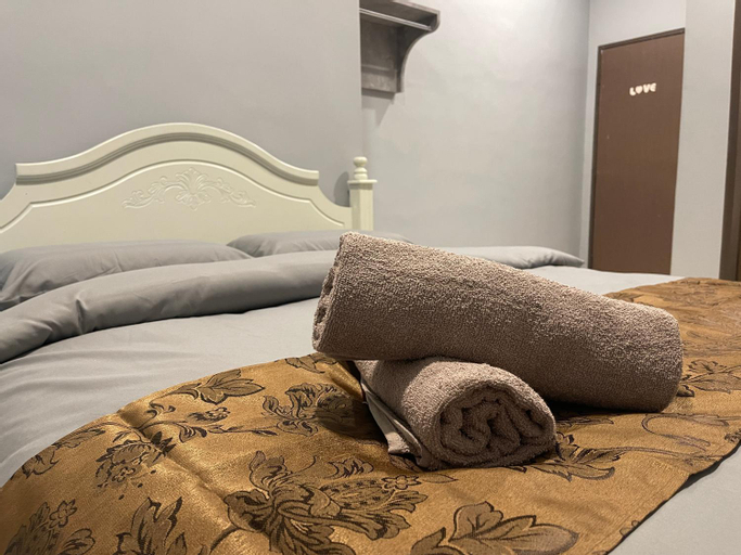 Bedroom 21