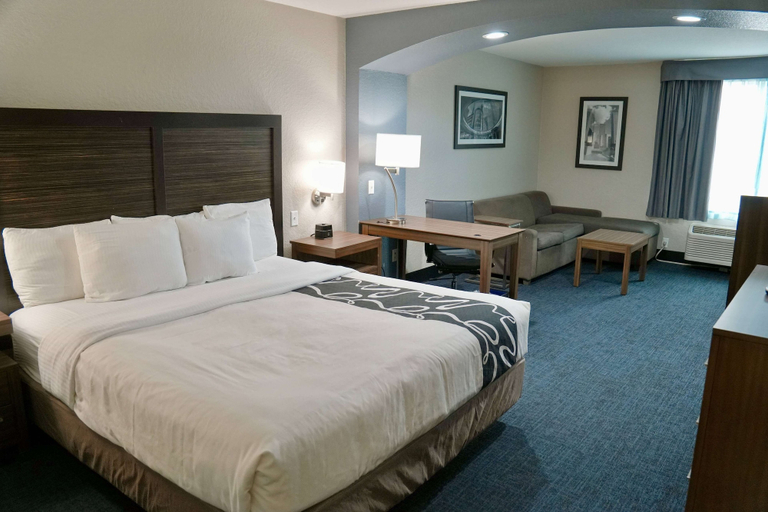 Bedroom 3, La Quinta Inn & Suites Tomball, Houston