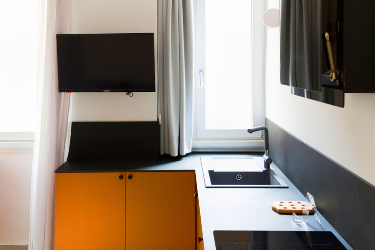 Others 5, JOIVY Smart 1-Bed W/ Modern Amenities, Milano