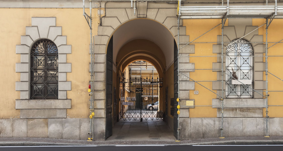 Front of property 4, JOIVY Charming Flat Near Train Station, Como