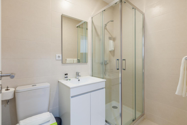 Bathroom 3, Villa Apartments & Suites, Porto