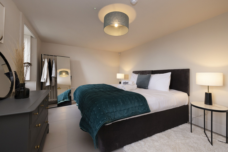 Bedroom 2, JOIVY Observatory House & Apartment, Edinburgh