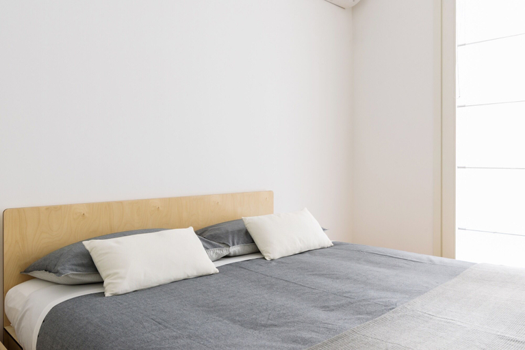 Room 4, JOIVY Lovely 1-Bed W/Balcony & Parking, Milano