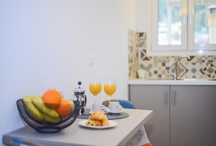 Food & Drinks 4, Victor Junior Suite by "elite", Ionian Islands