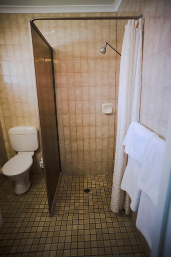 Bathroom 8