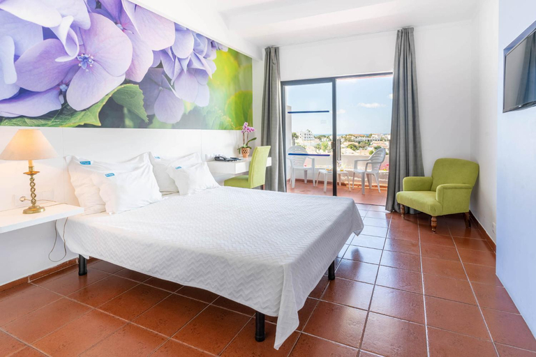 Bedroom, Hotel da Aldeia, Albufeira