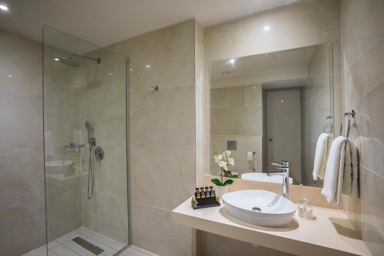Bathroom 5, Constantinos the Great Beach Hotel