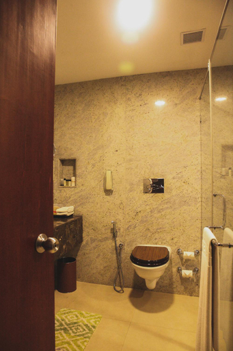 Bathroom 5, Gateway Varkala, Thiruvananthapuram