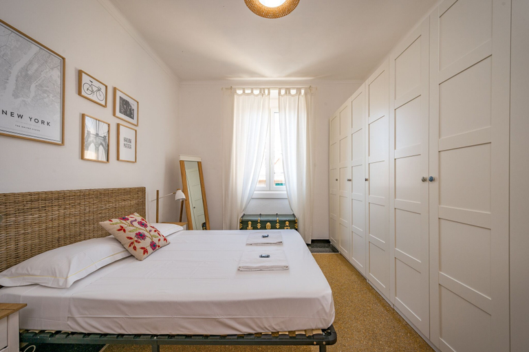 Room 3, JOIVY Penthouse Flat W/Terrace, Genova
