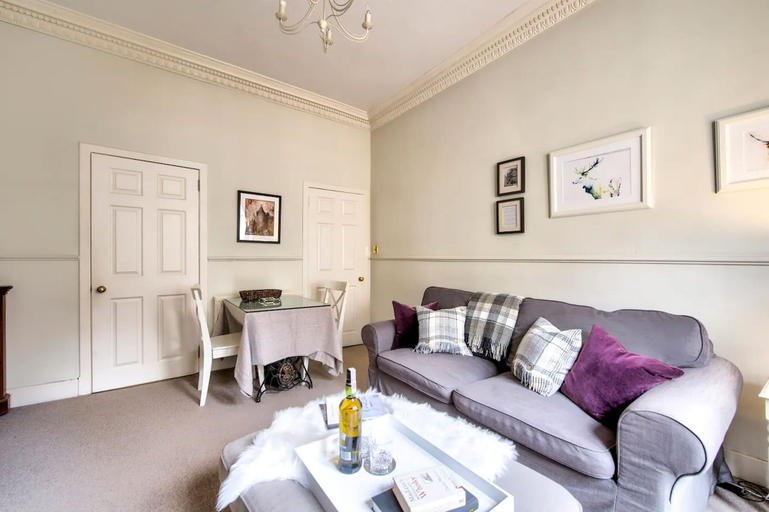 Others 5, JOIVY 1-Bed Flat In Edinburgh Old Town, Edinburgh