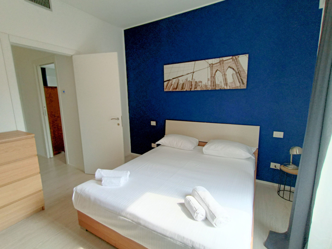 Room 3, JOIVY Elegant Flat For 4 with 2 Balconies, Milano