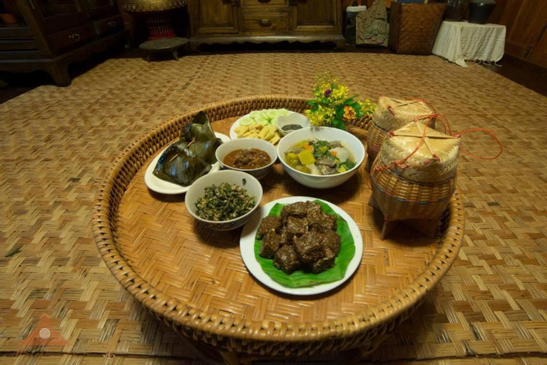 Food & Drinks 4, Huean Chaemrath, Mae Chaem