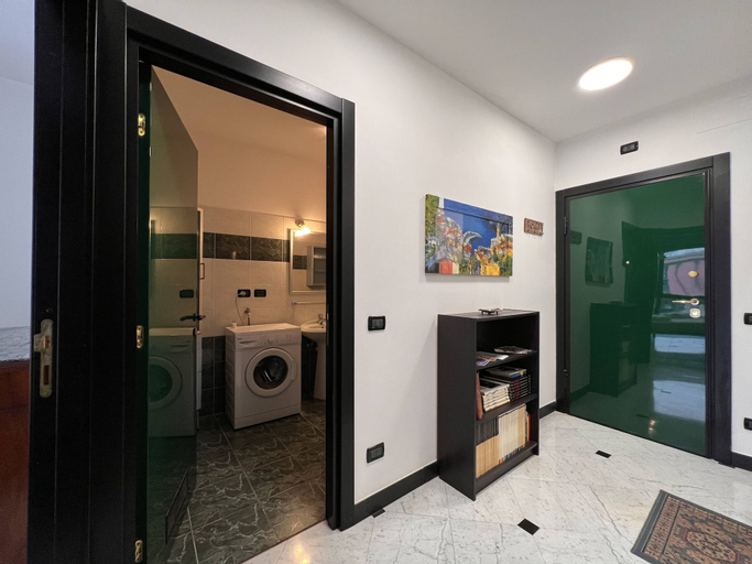 Exterior & Views, JOIVY Oreste’S Apartment, Genova