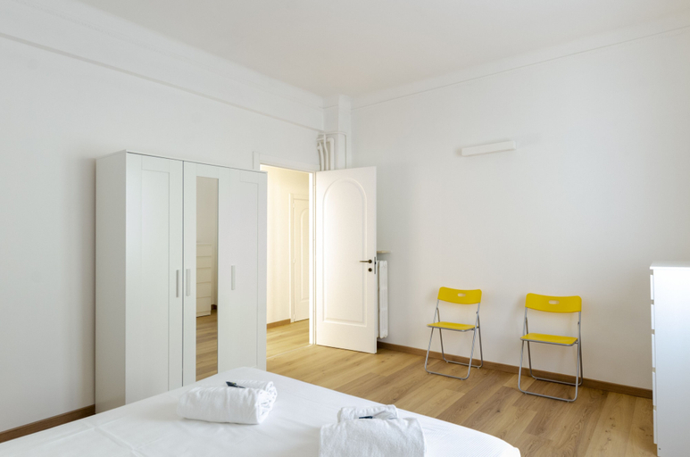 Room 4, JOIVY Bright Apt For 5, Near Beach, In Camogli, Genova