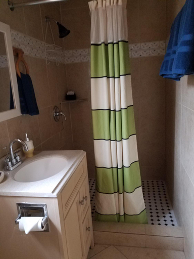 Bathroom 2, PineCrest Inn & Suites, Coconino