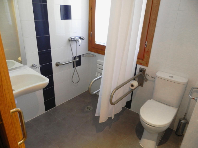 Bathroom 3, Caserón Baruca, Huesca