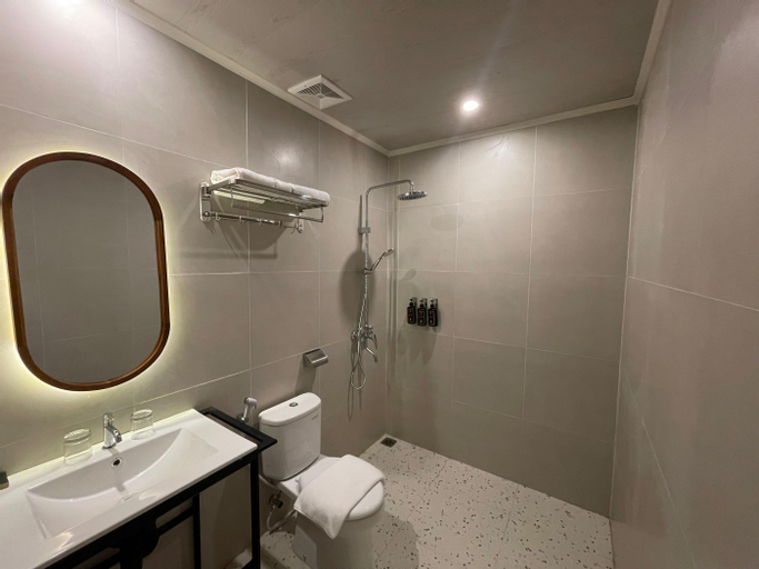 Bathroom 3
