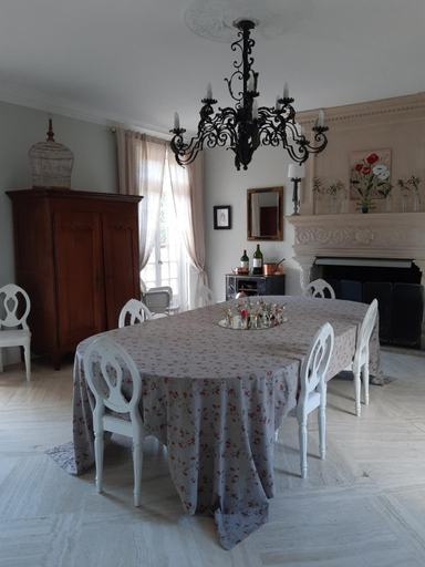 Others 3, Maison Coquereaumont, Gironde