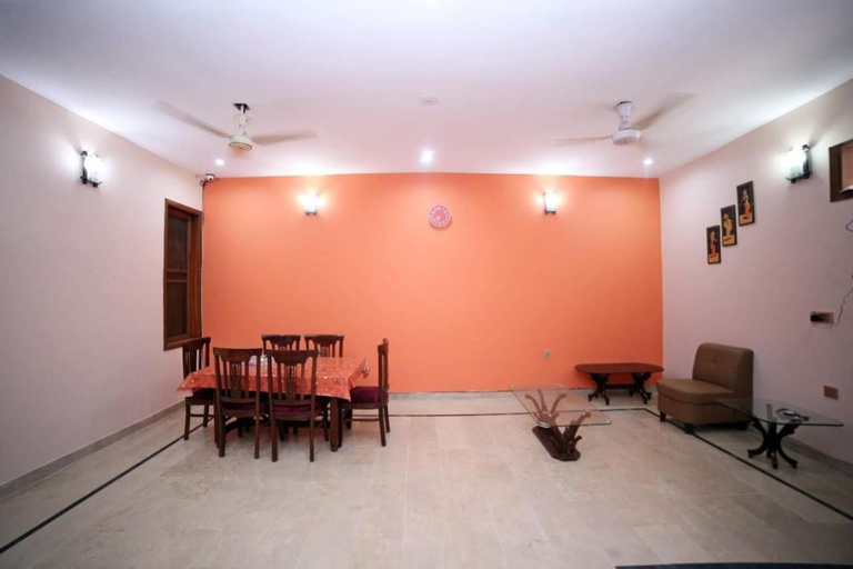 Others 3, Seasons Inn, Karachi